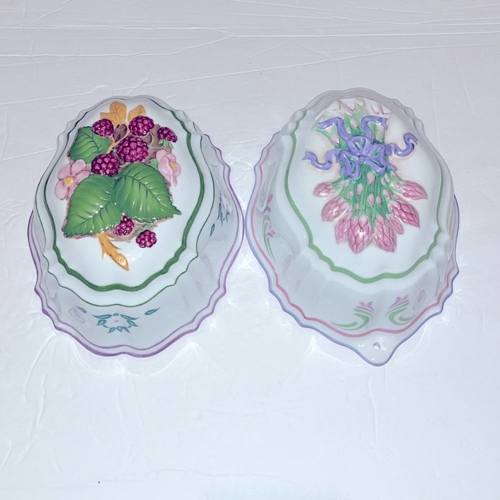 Set of 2 Vintage 1986 Lè Cordon Bleu Porcelain Mold